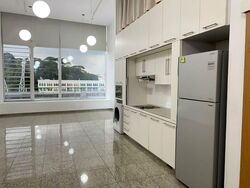 The Central (D1), Office #585385381